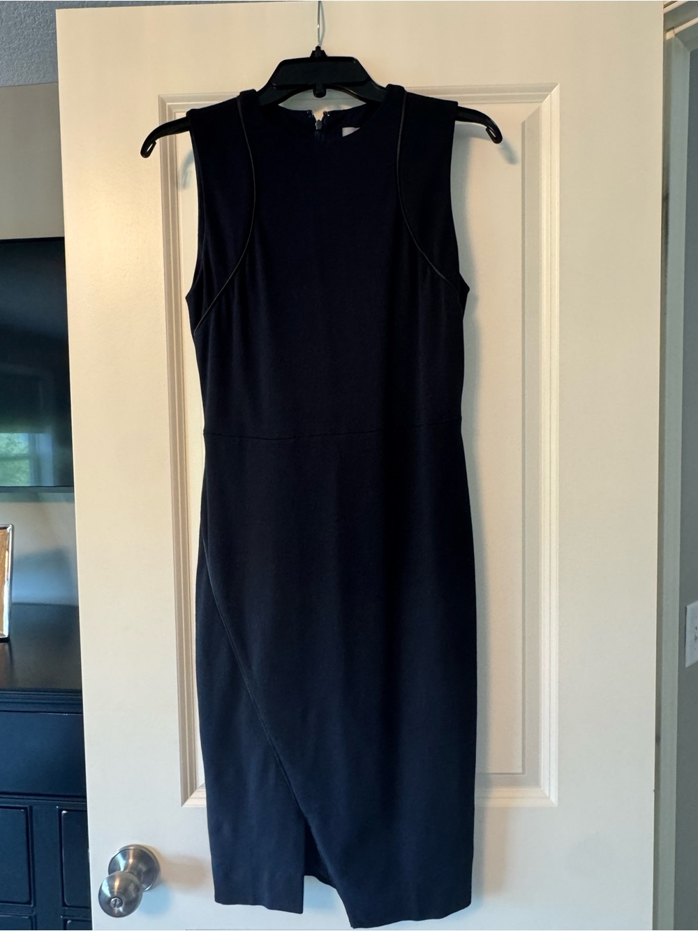 Classiques Entier Navy Sleeveless Sheath Midi Dress
